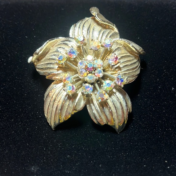 Jewelry | Vintage 2 Inch Brooch With Rhinestones | Poshmark